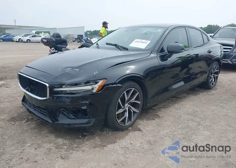 2019 Volvo S60 T6 Momentum из США, поврежденный, VIN 7JRA22TK1KG003122